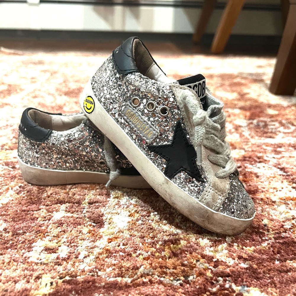 Golden Goose glitter star’s